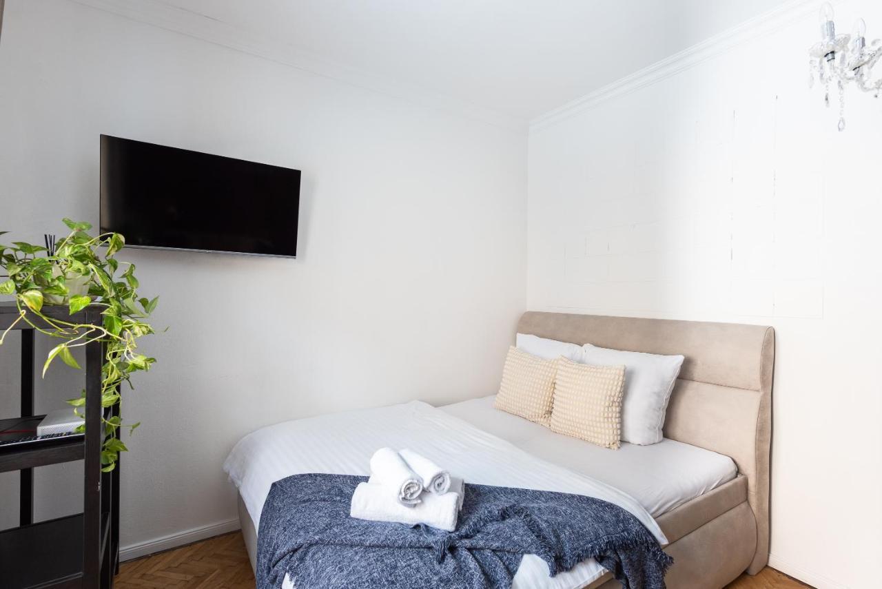 Crystal Apartment ปราก ภายนอก รูปภาพ